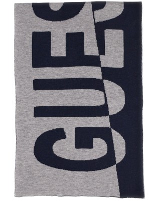 BUFANDA NEGRA Y GRIS GUESS