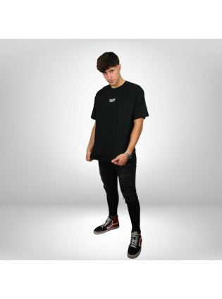 CAMISETA OVERSIZE NEGRA 2